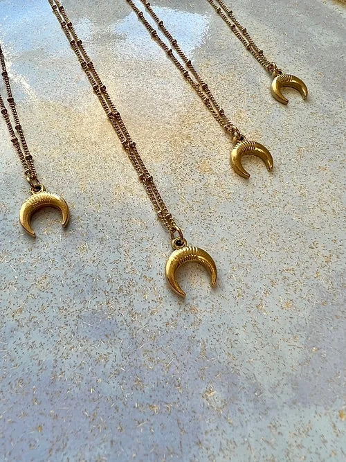 COLLAR MEDIA LUNA