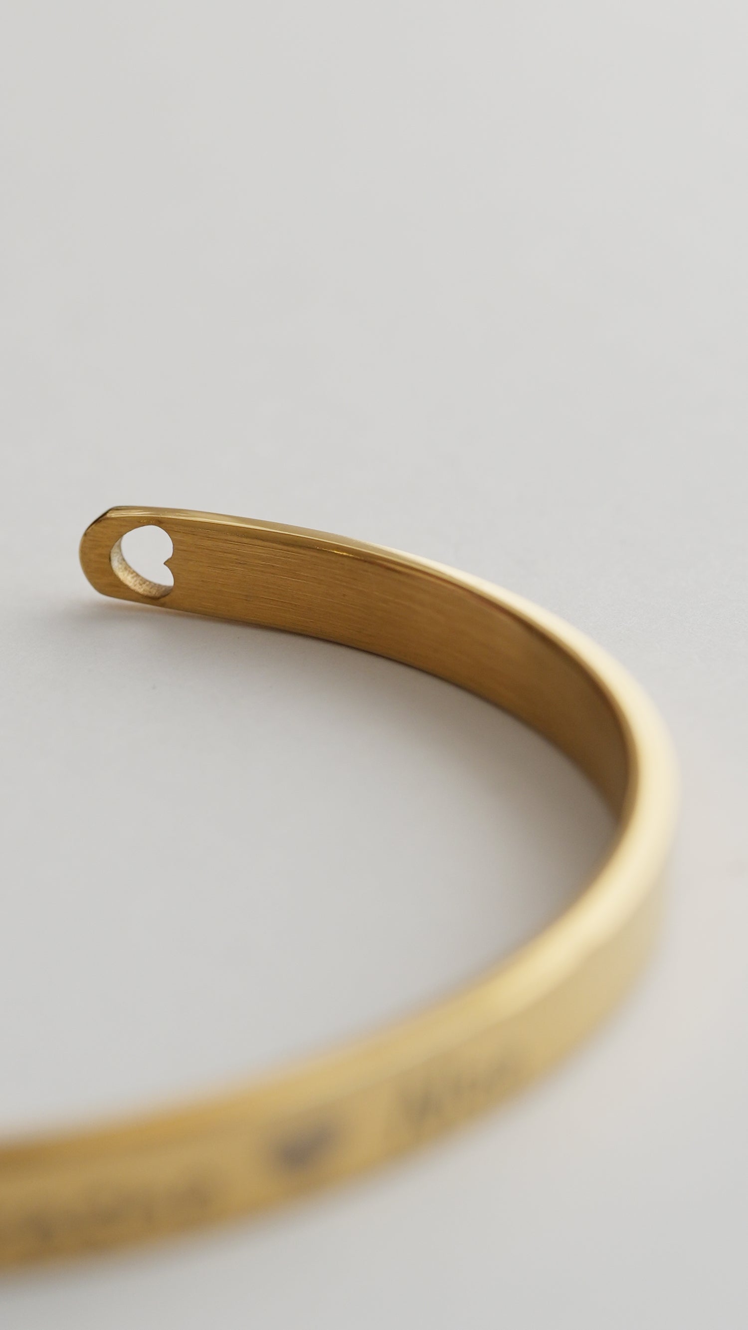 PULSERAS ISIS