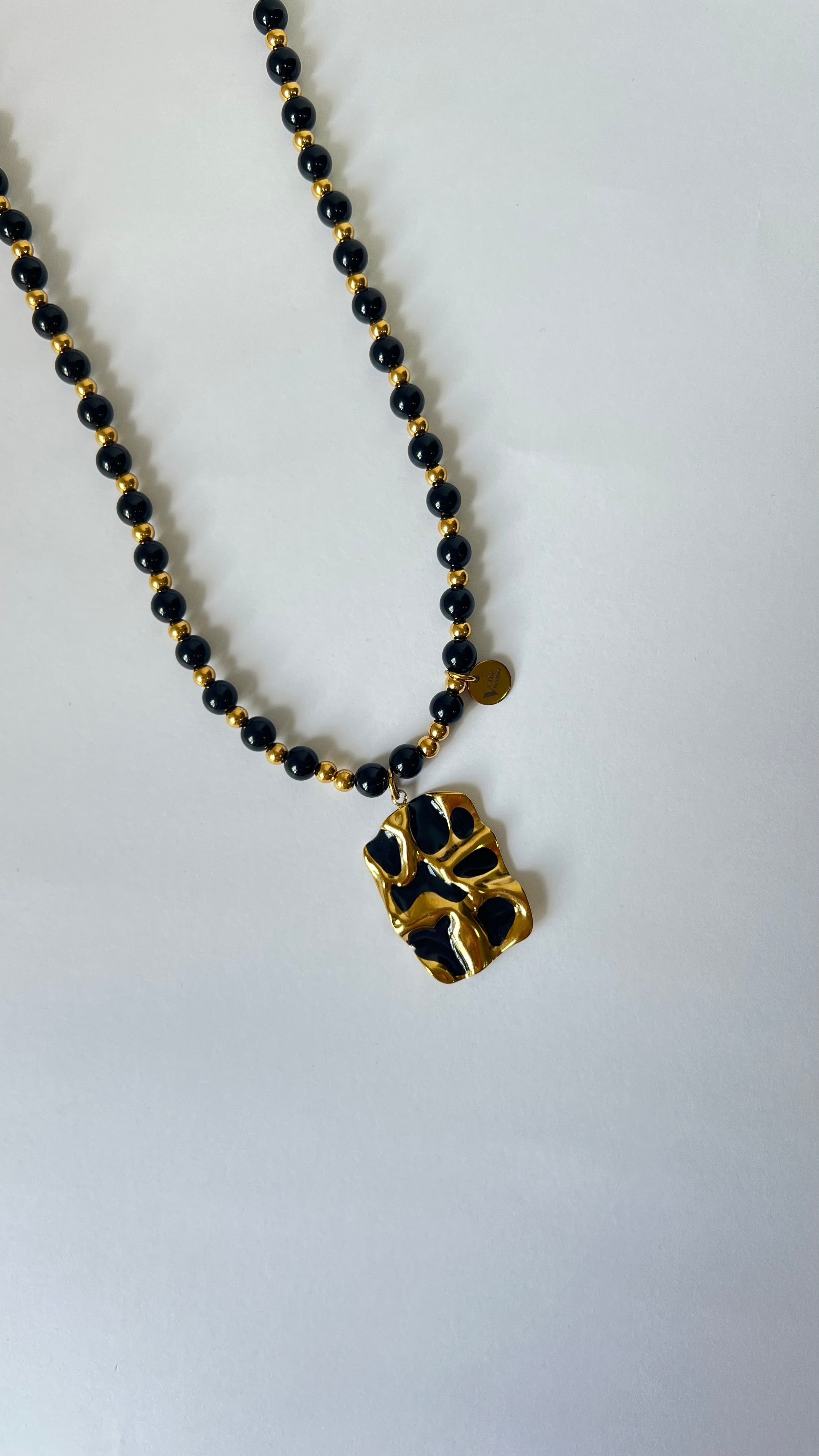COLLAR BLACK