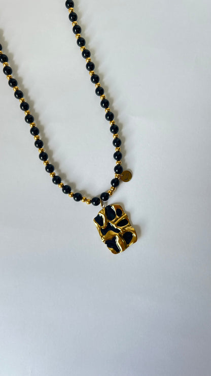 COLLAR BLACK