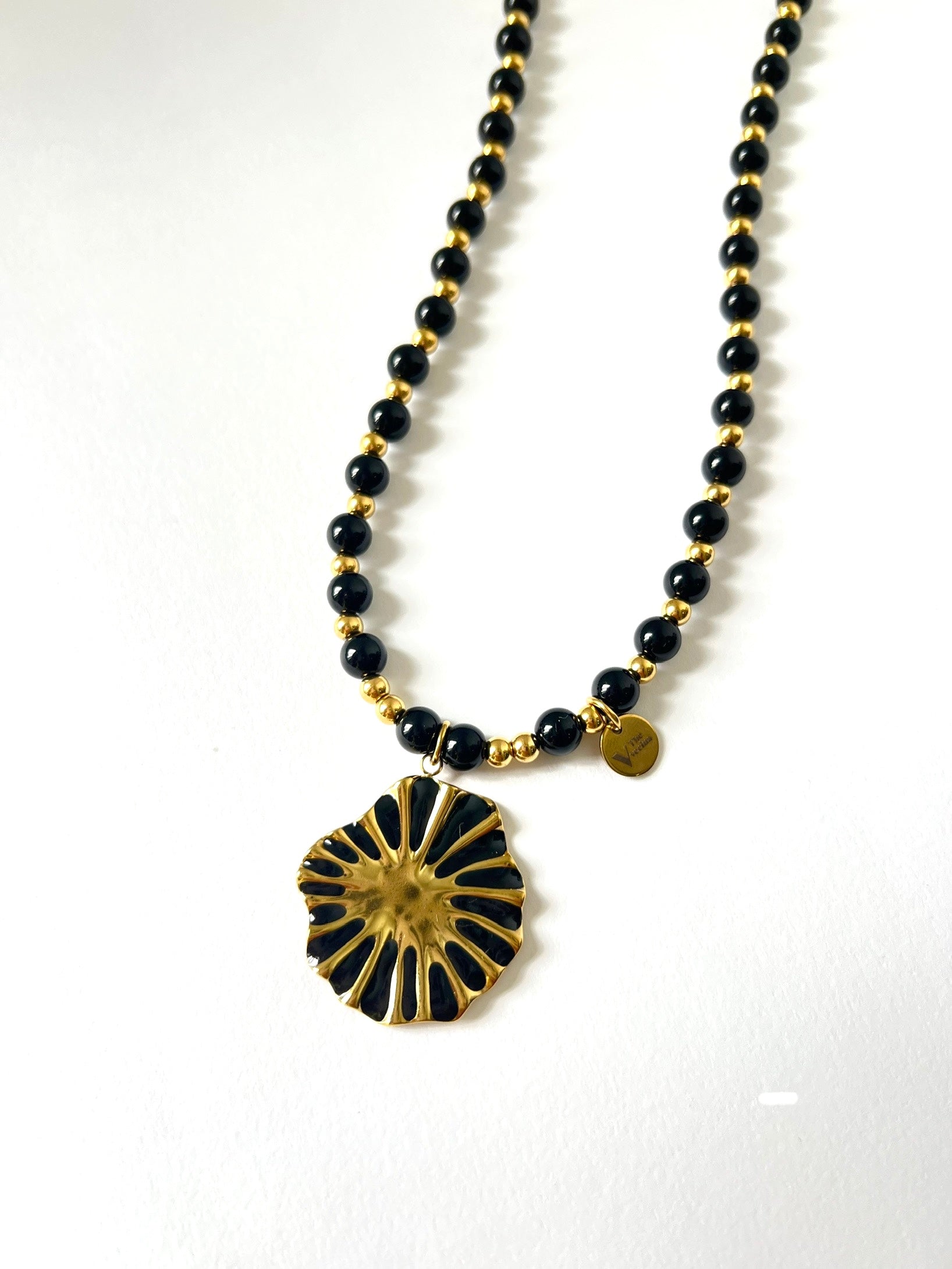 COLLAR BLACK