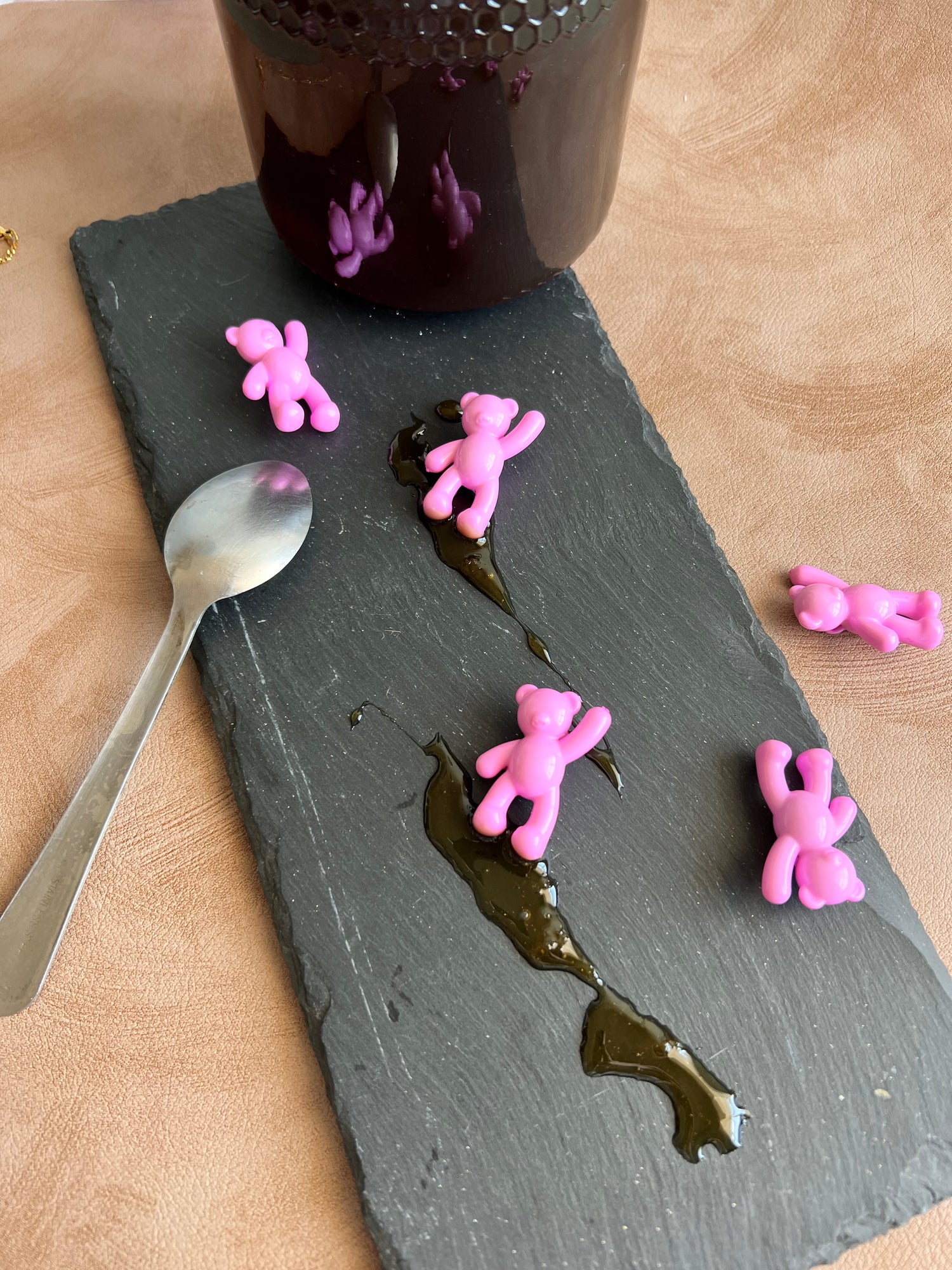 GUMMY BEAR PINK THE VECINA X ASOCIACION COMETA
