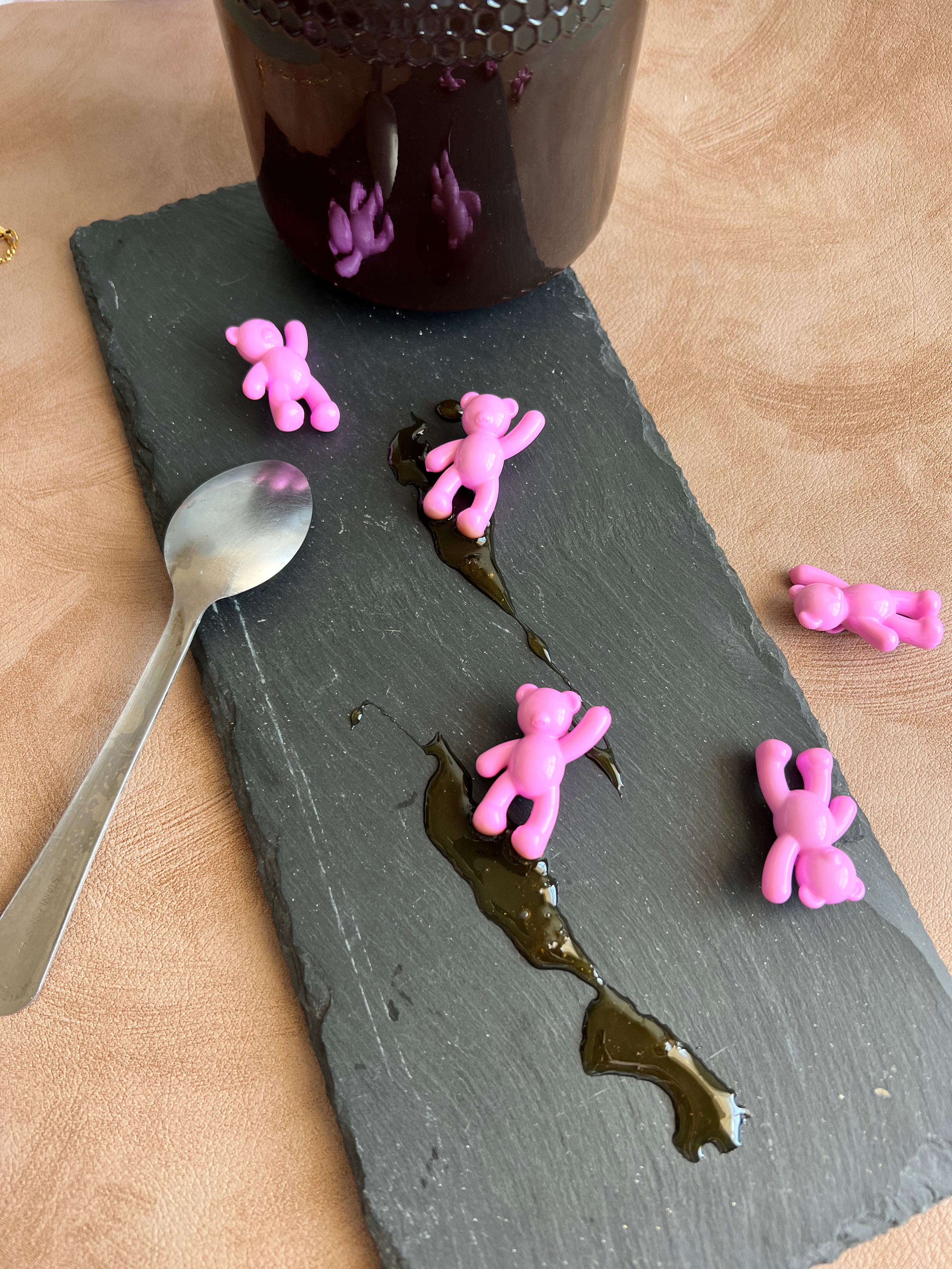 GUMMY BEAR PINK THE VECINA X ASOCIACION COMETA